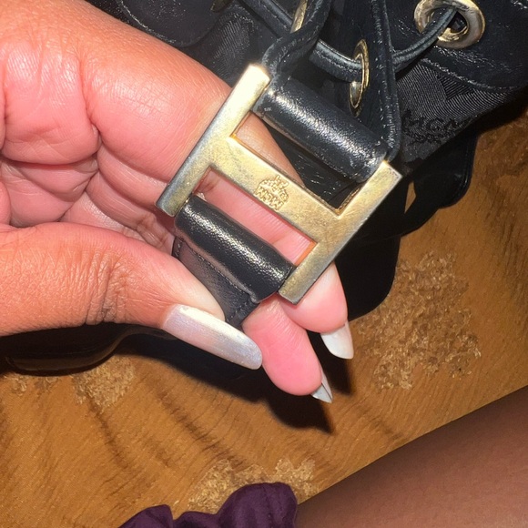 MCM Black and Gold Drawstring Bucketbag - Picture 12 of 13